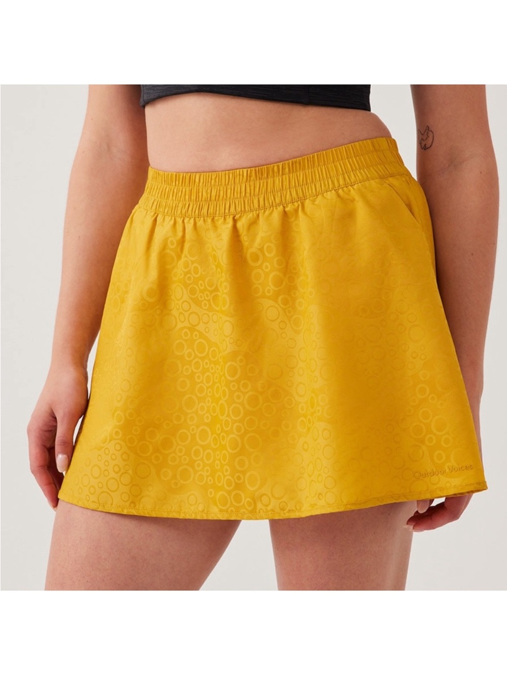 Outdoor Voices Geo shine 3 Goldfinch Circle Skater Skort  with pockets